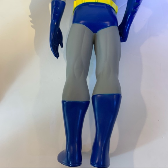 Batman 1988 DC Comics Action Figure Black Gray Yellow & Blue 15 inches tall - Picture 9 of 16